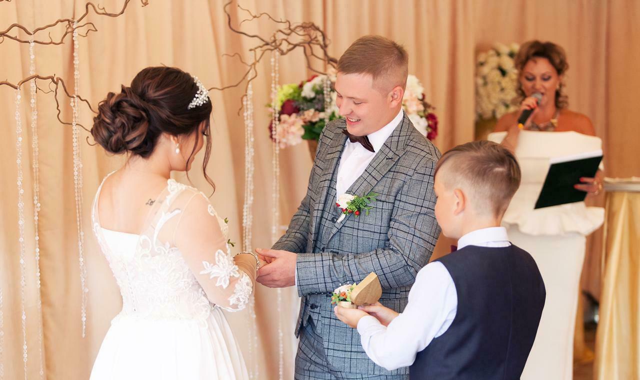 ведущая Анна Тетерюк, лучшие церемонии, лучшие свадьбы, Уфа лучшие ведущие, ведущий на свадьбу, свадебный декор, свадебный торт, торт на свадьбу, свадебная ведущая Анна Тетерюк, обручальные кольца Уфа. подарок на свадьбу, кольца регистрация брака, церемония брака, ведущая на церемонию, ведущая на свадьбу, уфа свадьба, уфа церемония, ведущая Анна Тетерюк, тамада нв свадьбу, Уфа свадьба