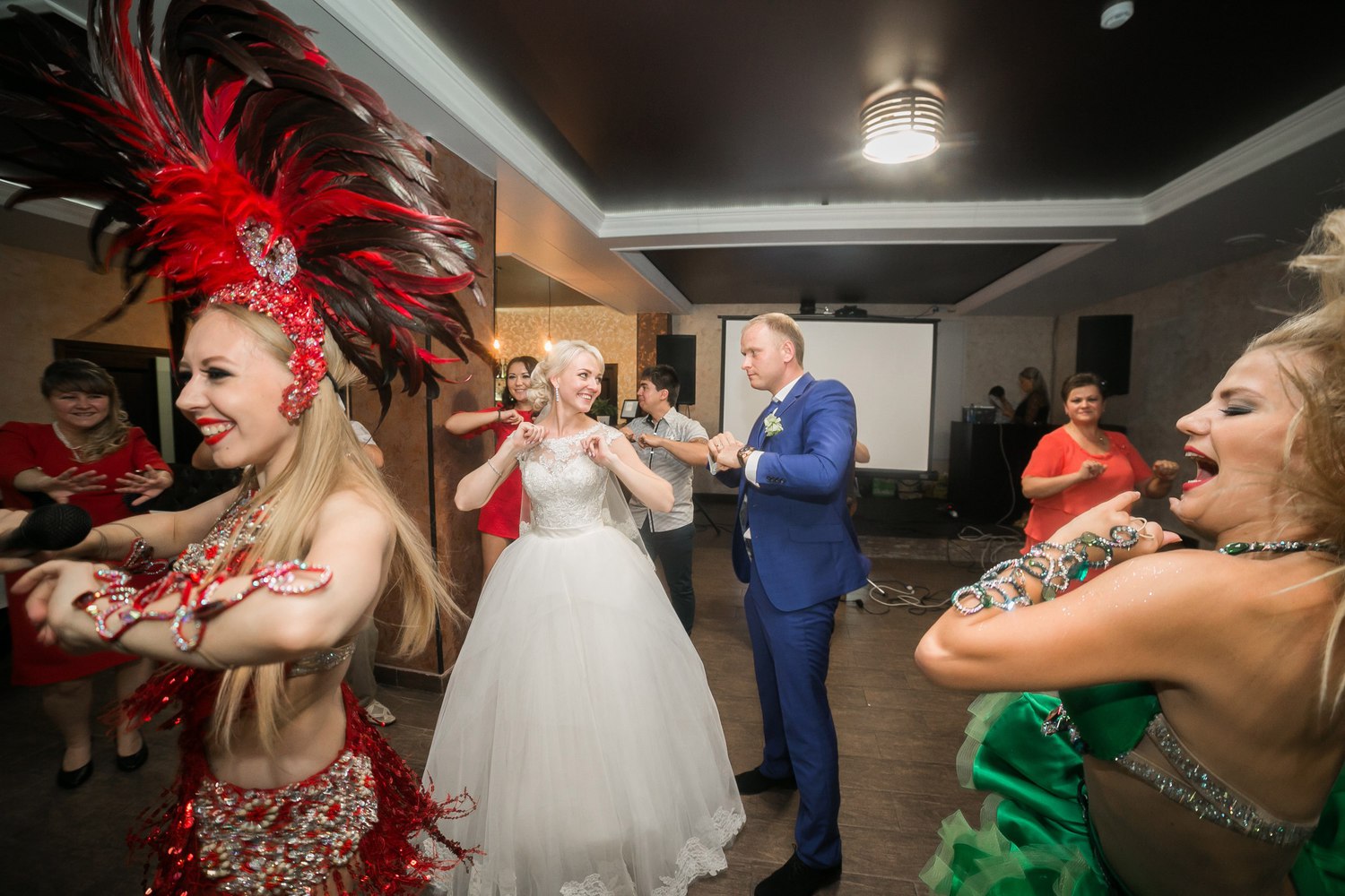 <span style="font-weight: bold;">Свадебные торжества </span>